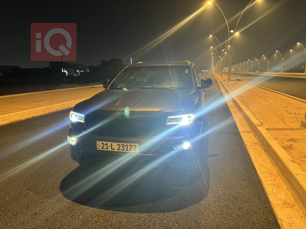 جیپ گراند شیرۆکی